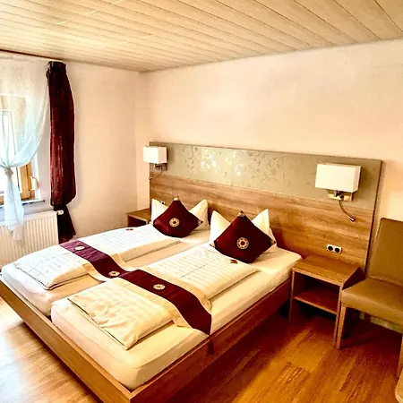 מלון Zur Post 3*