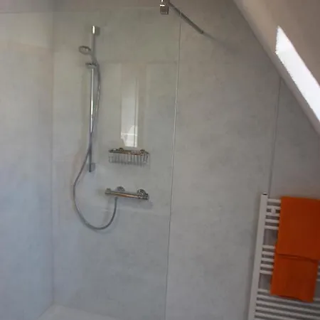 Zur Post Отель Zwiefalten